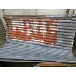 golfplaten / dakplaten metaal 100×80cm 10st. €150,-