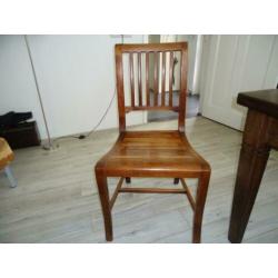 Tafel + 4 stoelen