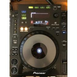 2x Pioneer CDJ 900 en 1x Pioneer DJM 800