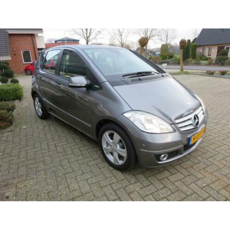 Mercedes-Benz A-Klasse 180 Avantgarde Automaat CVT