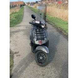 Vespa sprint i-get | custom porsche agaatgrijs | full option