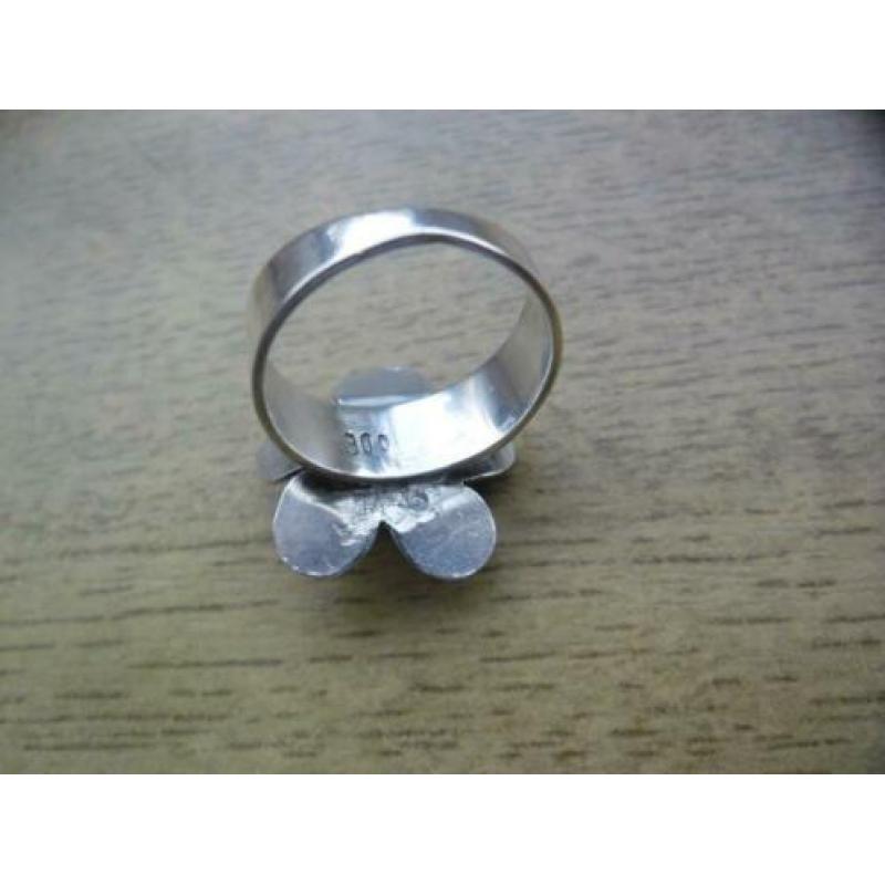 zilveren ring bloem met lapis lazuli steen [109]