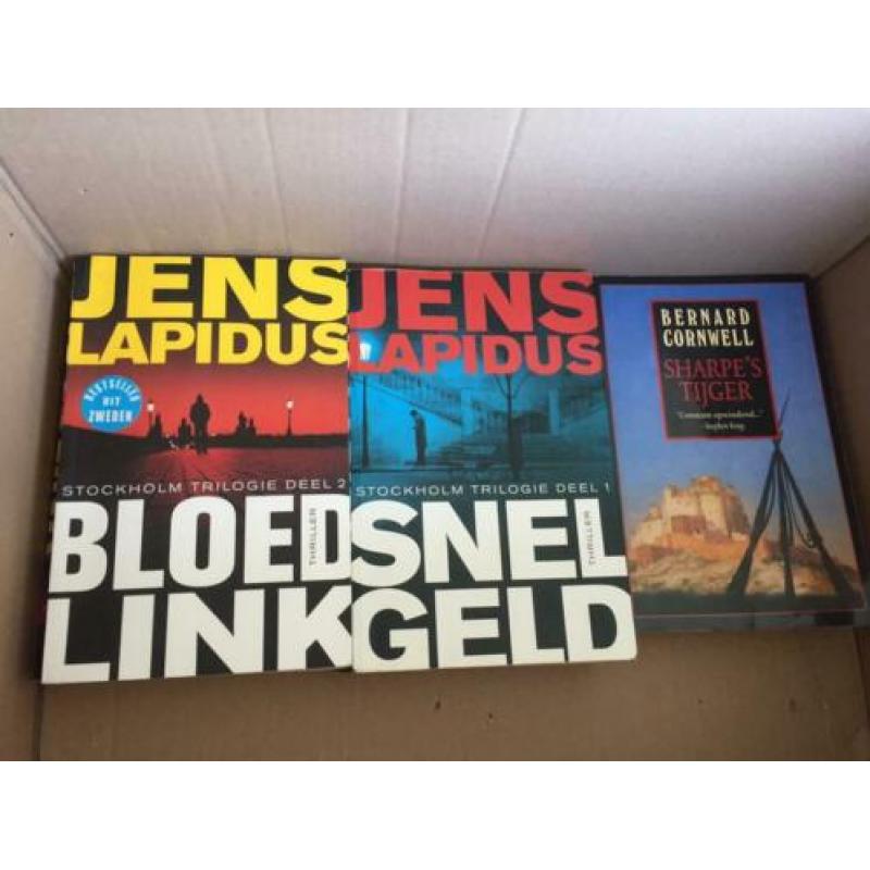 Doos diverse thrillers spannende boeken