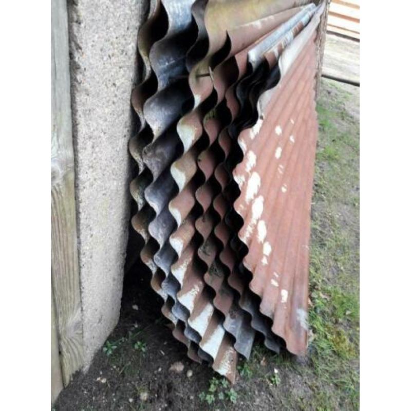golfplaten / dakplaten metaal 100×80cm 10st. €150,-
