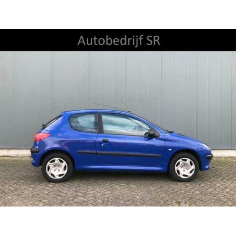 Peugeot 206 1.4 XR Nieuwe APK / Nap / Nieuwe banden!