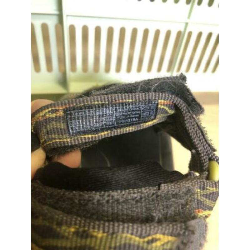 Teva sandalen maat 25/26