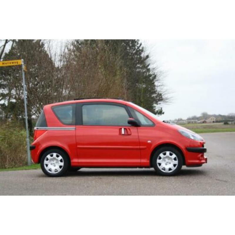 Peugeot 1007 1.4 Sporty 3DRS Panorama-Dak AIRCO NAP GOED OND