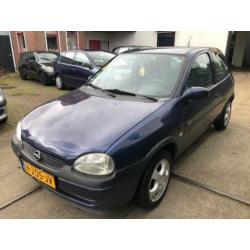 Opel Corsa-b(eco) NIEUWE APK!--AIRCO--RIJDT SCHAKELD PRIMA!
