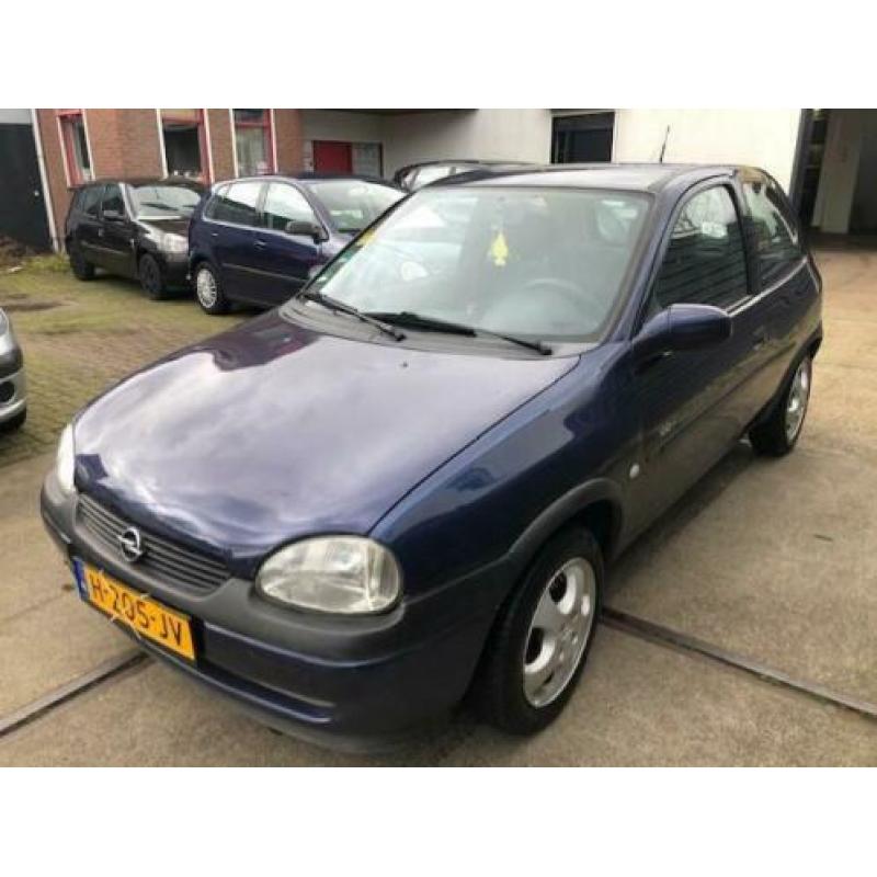 Opel Corsa-b(eco) NIEUWE APK!--AIRCO--RIJDT SCHAKELD PRIMA!