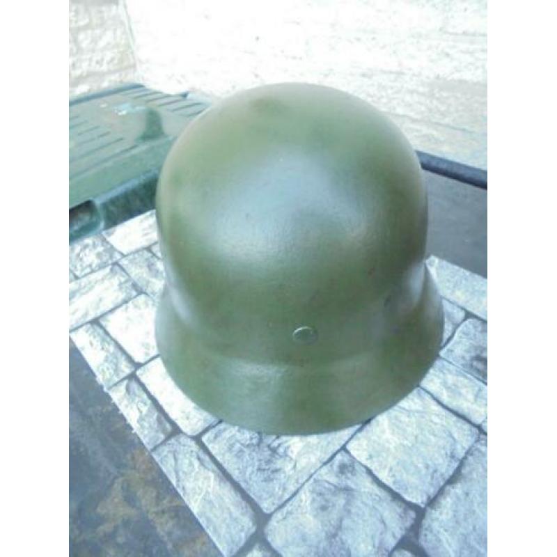 wo2 Duitse M40 helm maat Q 64=Ned.maat 56/57 uit Museum