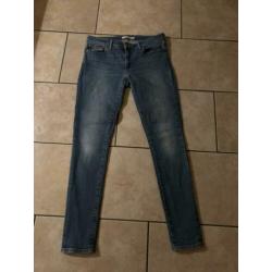 Levi’s 711, skinny, maat 28
