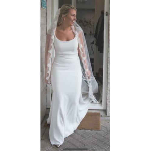 Gladde bruidsjurk van Pronovias- klassiek code 376