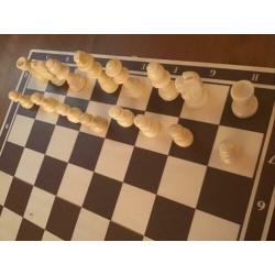 Houten schaakbord/schaakstukken/backgammon/Spiksplinternieuw