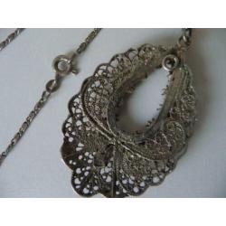 Mooie oud zilv(750)Zeeuwse hanger aan oud zilv.(800)ketting