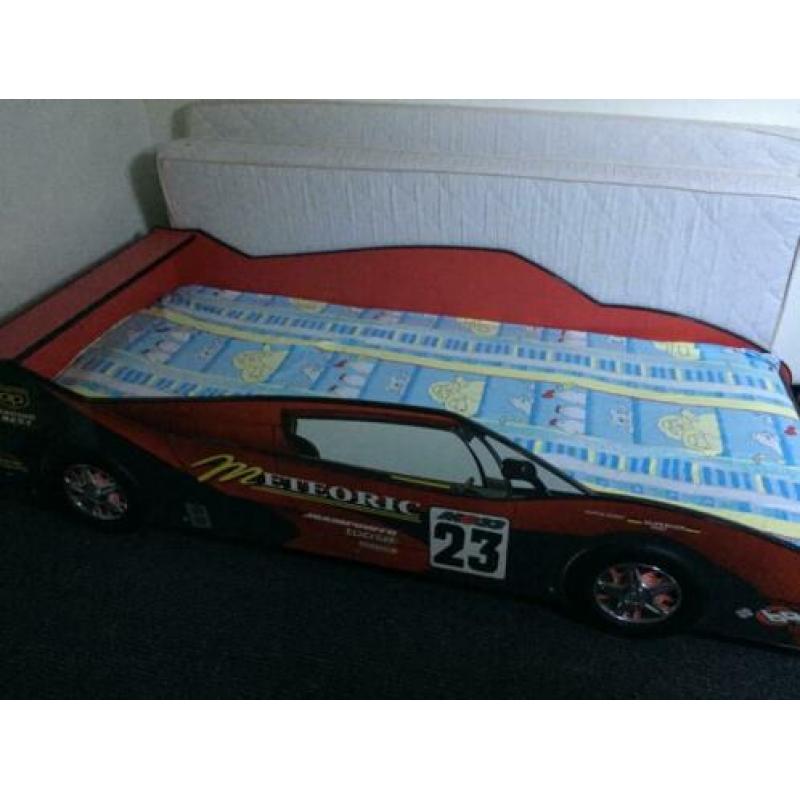 Autobed ( bijna nieuw )