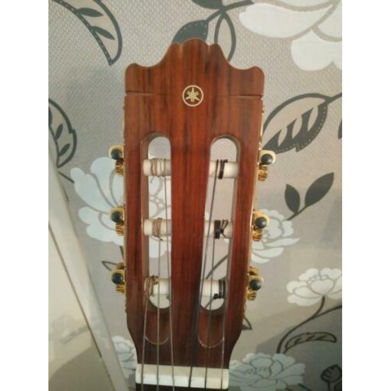 Yamaha G-245s klassieke gitaar mag naar een nieuwe eigenaar.