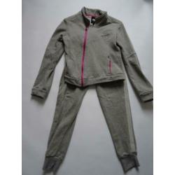 JILLY joggingpak / huispak 152-158 in ~~nieuw~~ staat