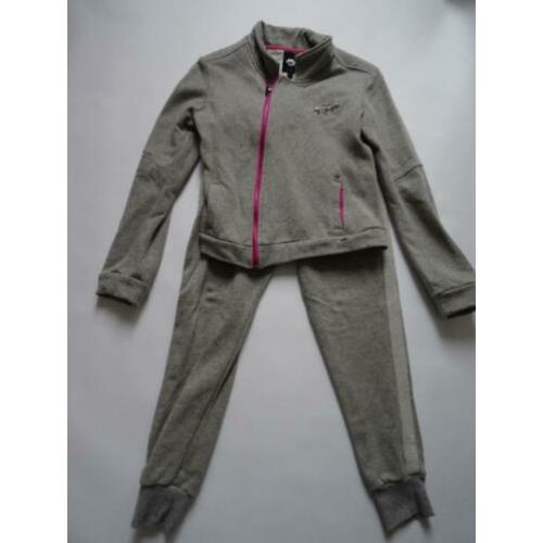 JILLY joggingpak / huispak 152-158 in ~~nieuw~~ staat