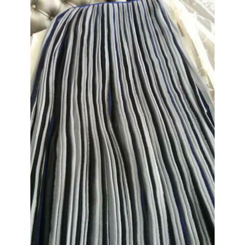 Volendammer plooirok/ blauwe rok