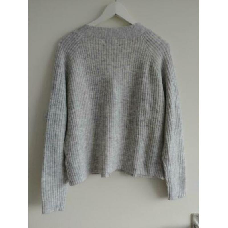 ONLY grijs vestje met knopen maat M. Nieuw!