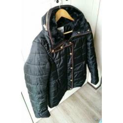 Zwarte winterjas van Only maat M