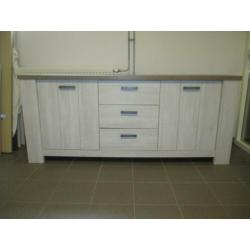 Dressoir en Opbergkast in dezelfde stijl !!