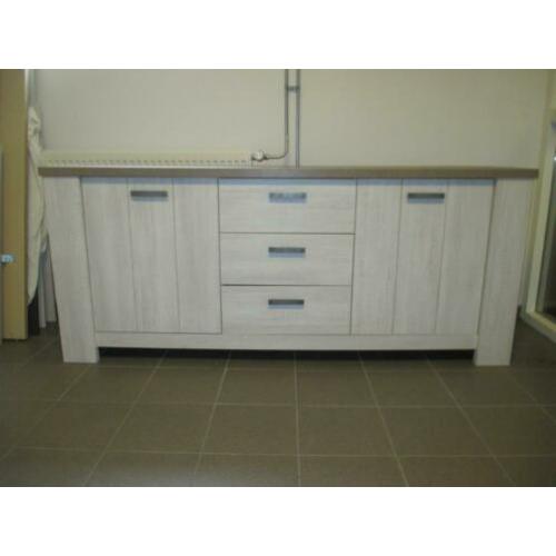 Dressoir en Opbergkast in dezelfde stijl !!