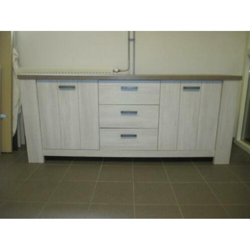 Dressoir en Opbergkast in dezelfde stijl !!