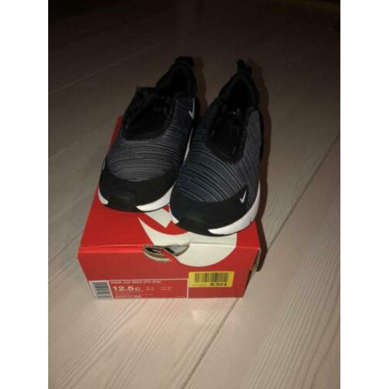 Nike air 270 maat 30