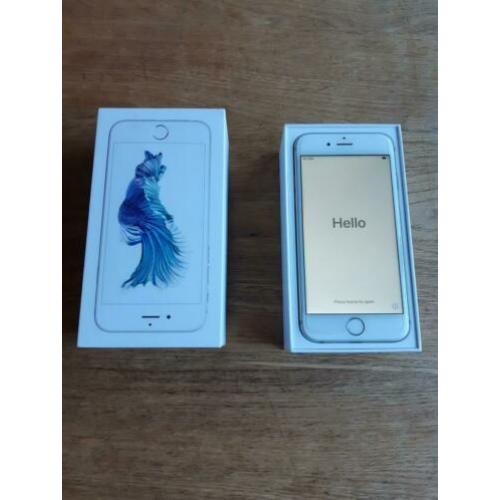 Iphone 6s zilver 32 GB met 8 hippe beschermhoesjes