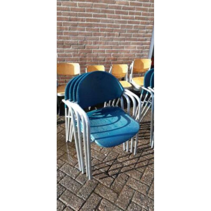 Kinderstoelen/kleuterstoelen