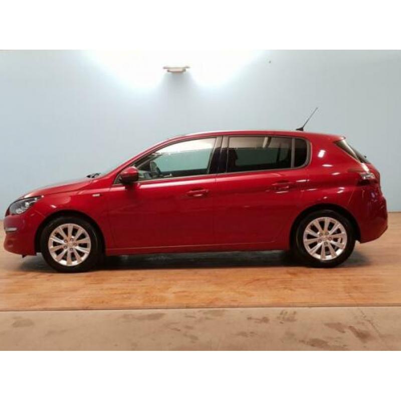 Peugeot 308 1.2 PureTech Style 5 deurs climate navi pano lmv