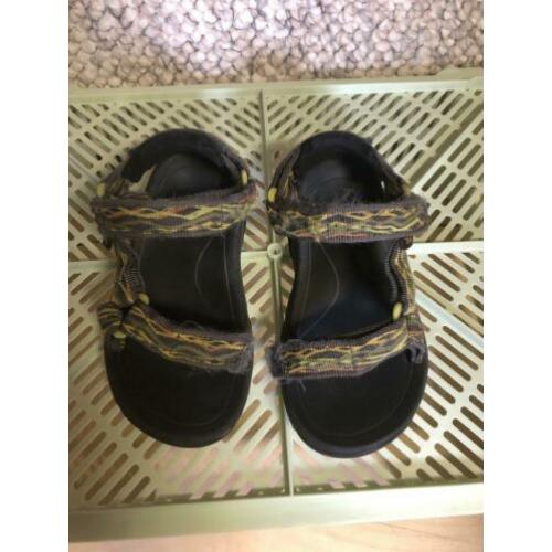 Teva sandalen maat 25/26