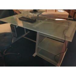 Glazen bureau
