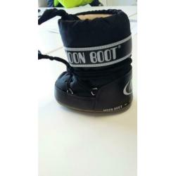 Moon boot the original