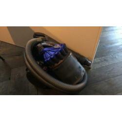 Dyson allergy parquet stofzuiger GEBRUIKT