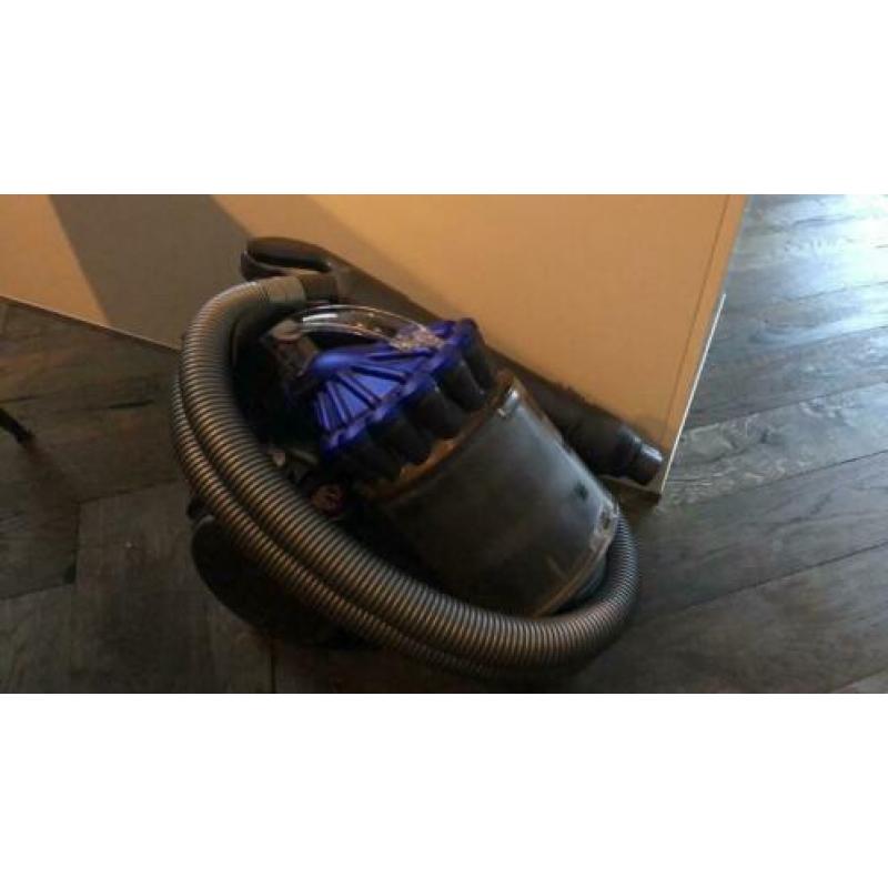 Dyson allergy parquet stofzuiger GEBRUIKT