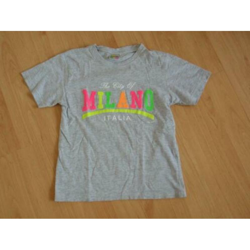 Shirt uit Milaan - grijs met vrolijke fluor letters - maat 9