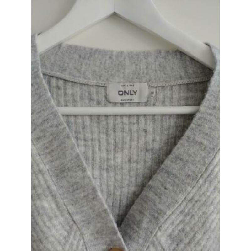 ONLY grijs vestje met knopen maat M. Nieuw!