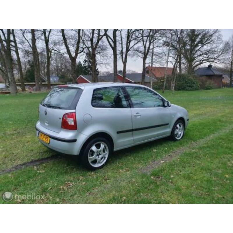 Volkswagen Polo 1.4-16V Comfortline SPORTVELGEN nieuwe APK!