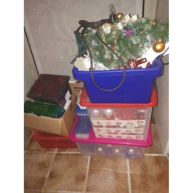 Dees week kerstballen ophalen graag voor een mooi prij