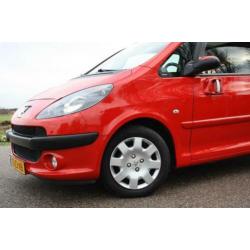 Peugeot 1007 1.4 Sporty 3DRS Panorama-Dak AIRCO NAP GOED OND
