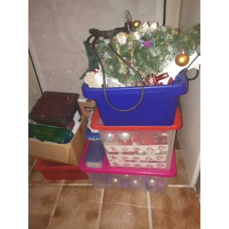 Dees week kerstballen ophalen graag voor een mooi prij