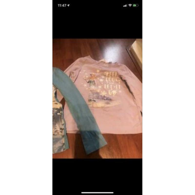 2 frozen disney topje van h&m in maat 134-140