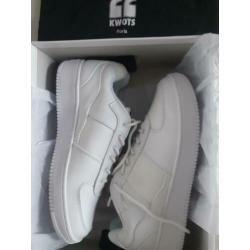 KWOTS type Master White maat 41 mesage NO WAY, nieuw