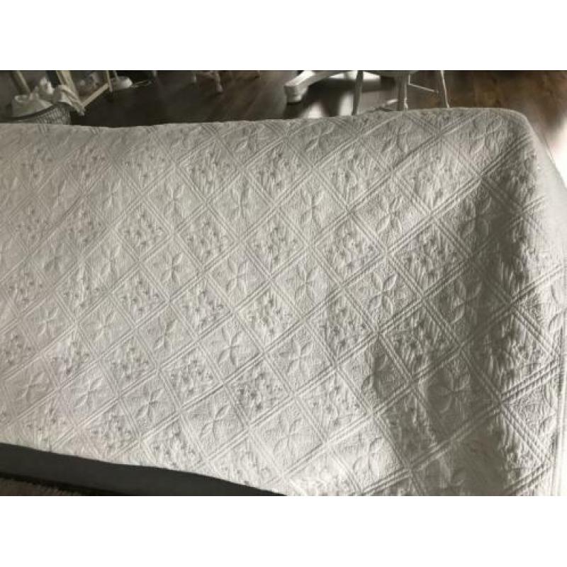 Mooie grote witte plaid/ quilt van home art