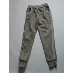JILLY joggingpak / huispak 152-158 in ~~nieuw~~ staat
