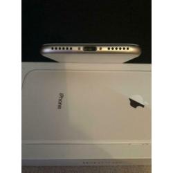 iPhone 8 - 64GB