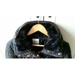 Zwarte winterjas van Only maat M