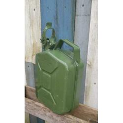 Jerrycan(S) metaal 5 liter is geschikt voor: Brandstoffen